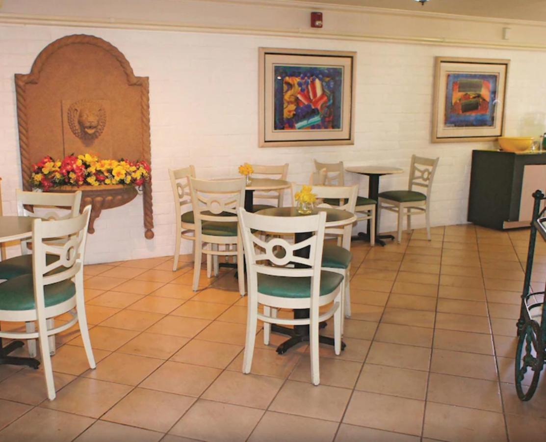 La Quinta Inn By Wyndham Bakersfield South Екстериор снимка